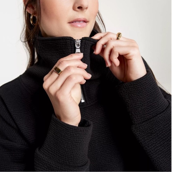 Calia Elevate 1/4 zip, black , medium. Excellent condition, worn a handful of - Picture 2 of 6